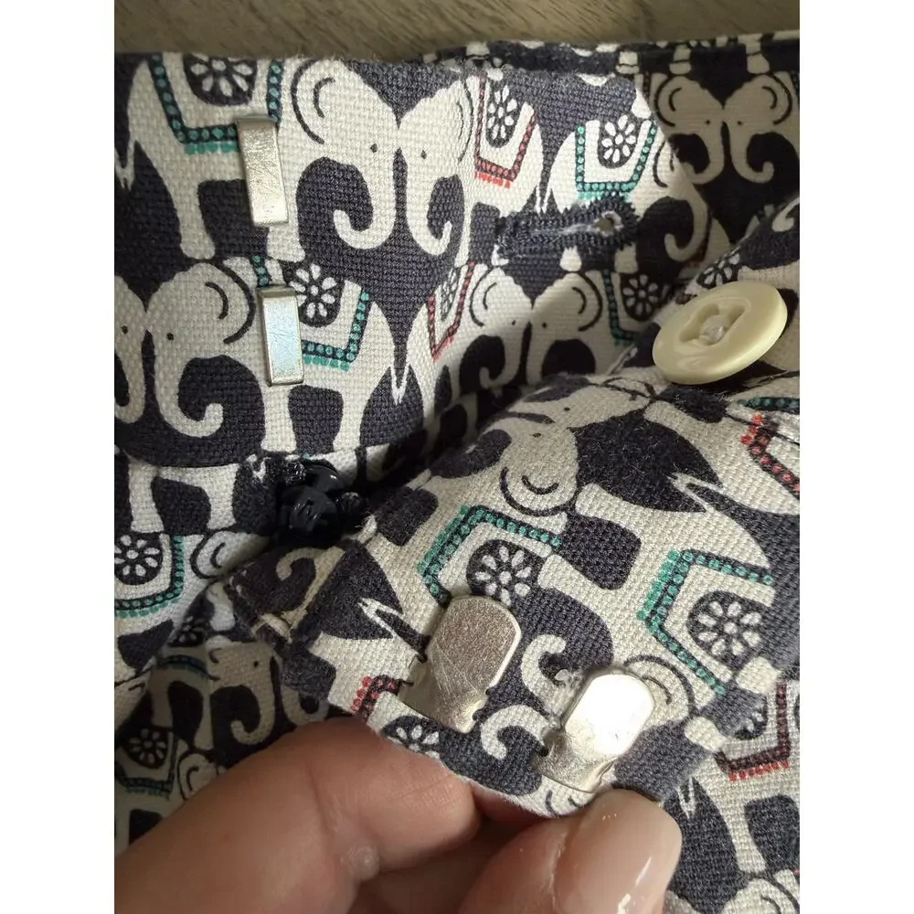 Banana Republic Women’s Elephant Print Shorts Flat Front White/Navy Size 6